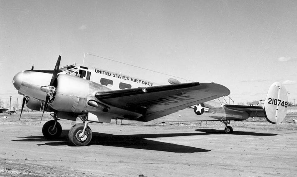 C-45 Expeditor avión de transporte